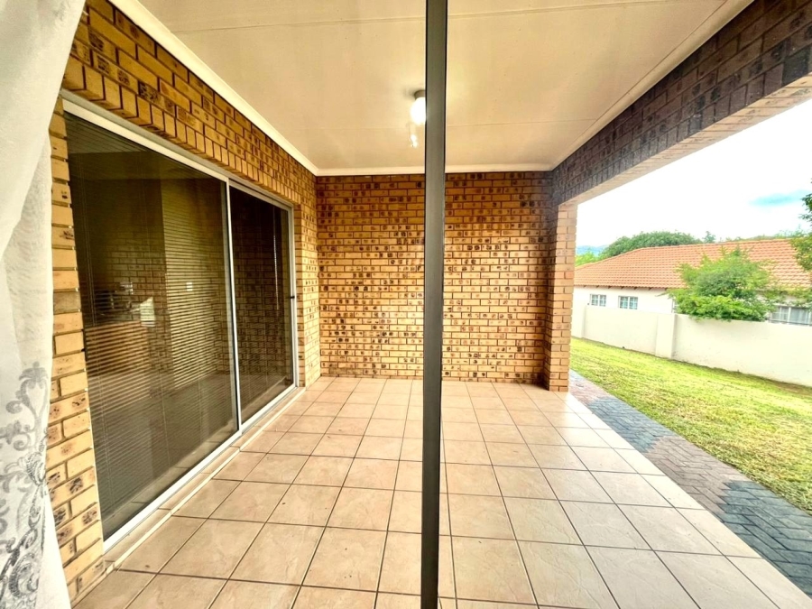 To Let 4 Bedroom Property for Rent in Cashan North West